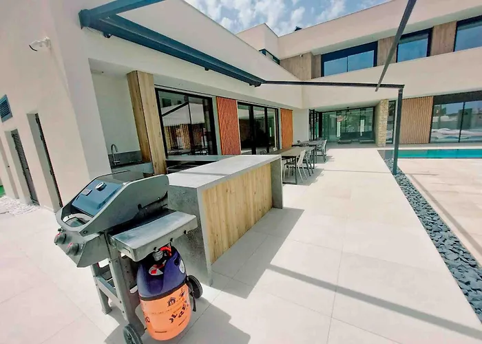 Inmovecos Gawy 2 De Lujo Con Piscina Privada